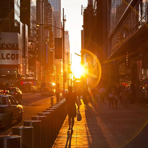 二个男人和一个女人肛交视频
